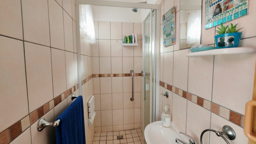 3 Bedroom Property for Sale in Deoville Park Western Cape
